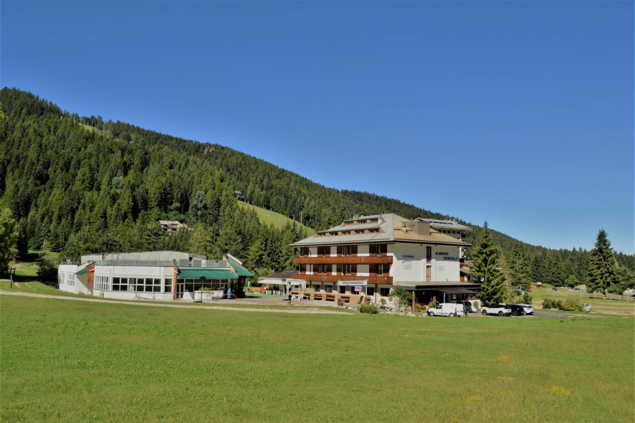 Hotel Cristallo Folgaria Exterior photo